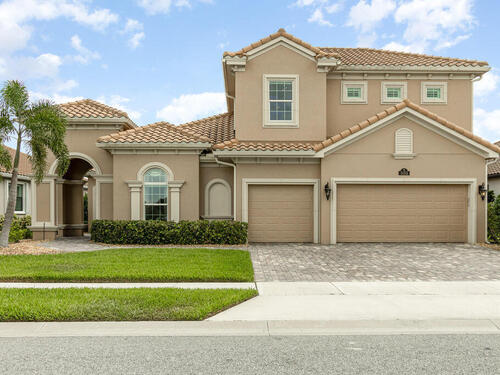 8135 Stonecrest Drive  Melbourne, FL 32940