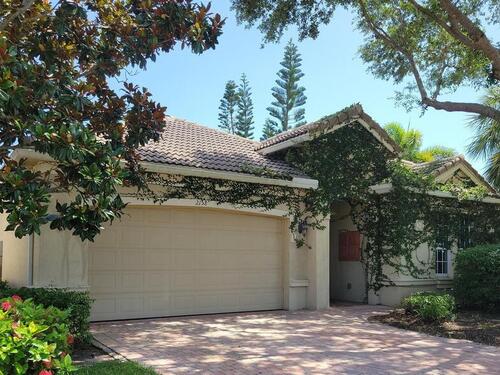 2158 Falls Circle  Vero Beach, FL 32967