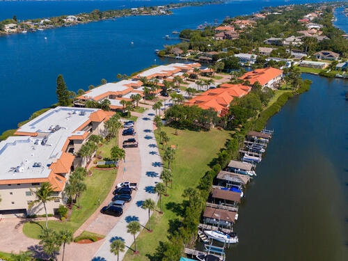 27 Marina Isles Boulevard  Indian Harbour Beach, FL 32937