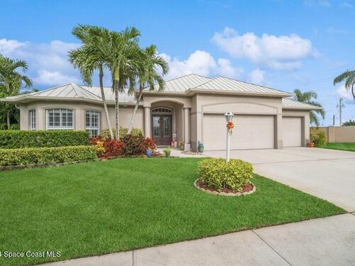 102 Wakefield Drive  Indian Harbour Beach, FL 32937