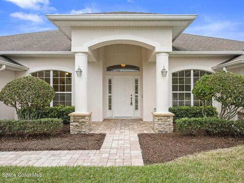 344 Antrim Gardens Court  Melbourne, FL 32904
