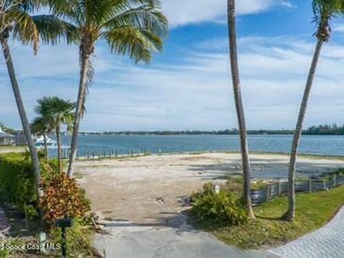 3 Sailfish Road  Vero Beach, FL 32960