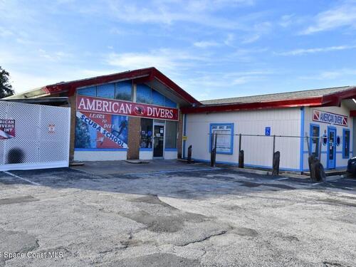 691 Courtenay Parkway  Merritt Island, FL 32953