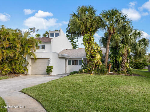 500 Summerset Court  Indian Harbour Beach, FL 32937