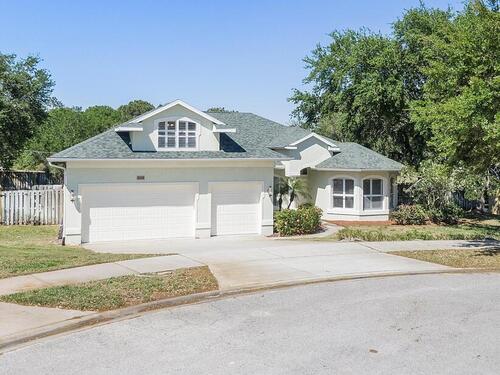 2529 Long Sandy Circle  Merritt Island, FL 32952