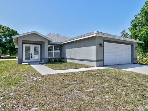 8815 100th Court  Vero Beach, FL 32967