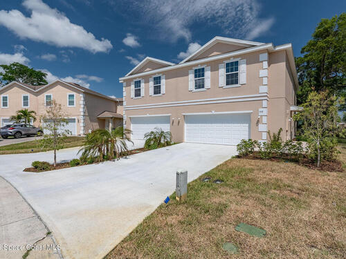 510 L M Davey Lane  Titusville, FL 32780
