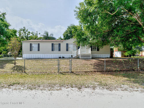 164 Elm Street  Fellsmere, FL 32948