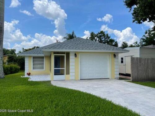 2825 1st Place  Vero Beach, FL 32968