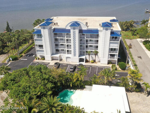 210 24th Street Unit #302 Cocoa Beach, FL 32931