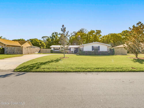 576 Ponderosa Street  Melbourne, FL 32904
