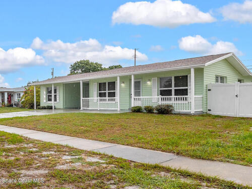 2356 Lakeview Drive  Melbourne, FL 32935