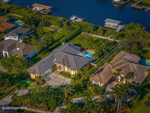 208 Lansing Island Drive  Indian Harbour Beach, FL 32937