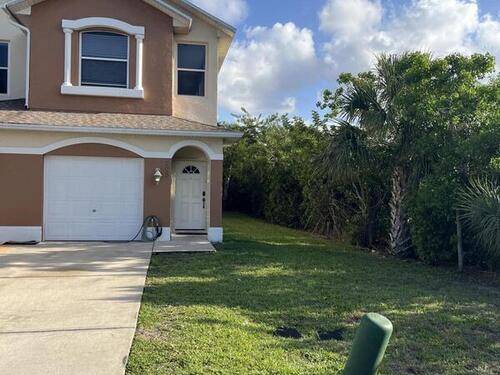 1065 Venetian Drive Unit #205 Melbourne, FL 32904