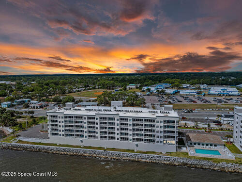 1825 Riverside Drive Unit #201 Titusville, FL 32780