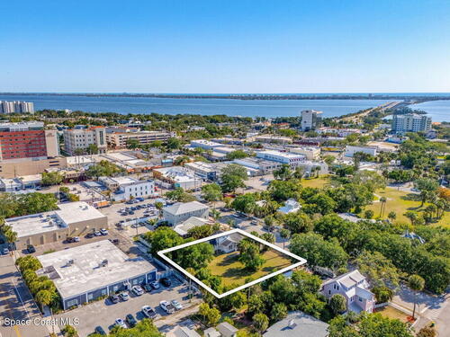 2106						Vernon						Place												Melbourne, FL						32901