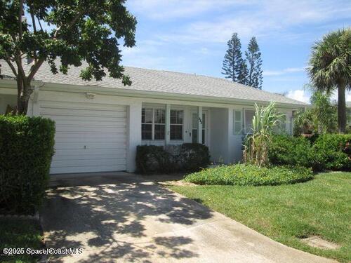 333 Emerald Place  Indian Harbour Beach, FL 32937