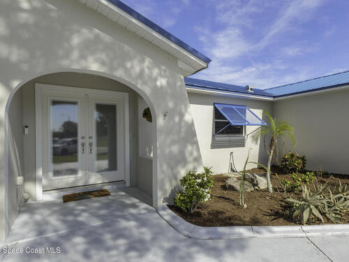 2030 Porpoise Street  Merritt Island, FL 32952