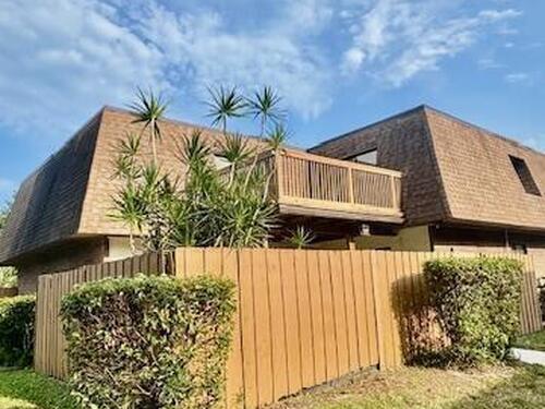 1648 Park Avenue  Titusville, FL 32780