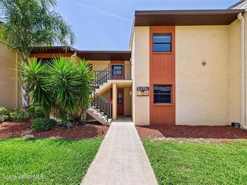 2334 Golf Lake Circle Unit #424 Melbourne, FL 32935