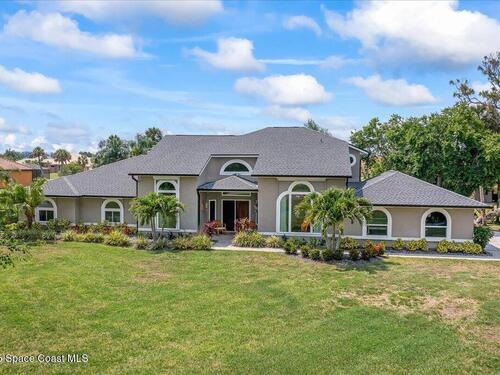 912 Hialeah Street  Rockledge, FL 32955