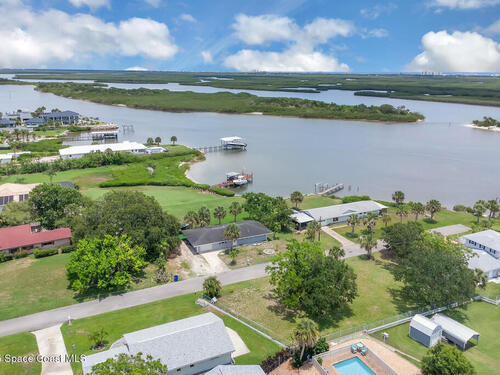 203						Parkwood						Lane												Edgewater, FL						32132