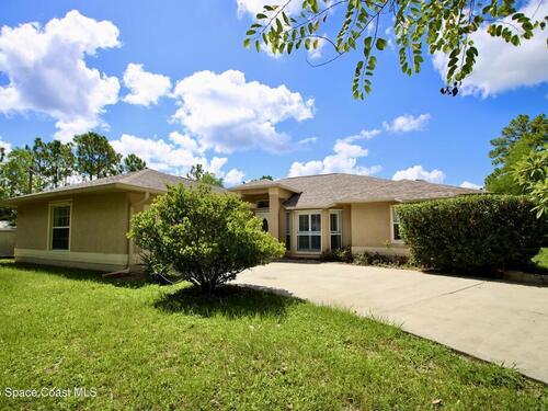 13075						81st						Street												Fellsmere, FL						32948