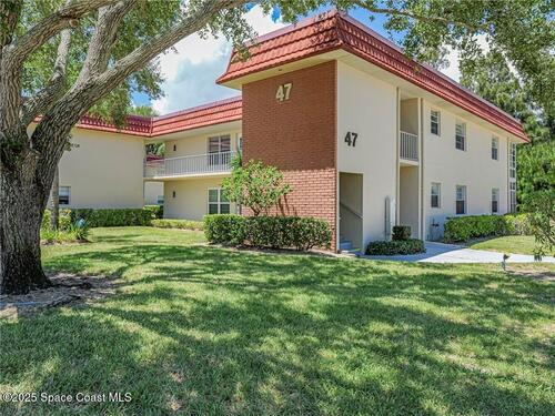 47						Woodland						Drive						Unit #201						Vero Beach, FL						32962