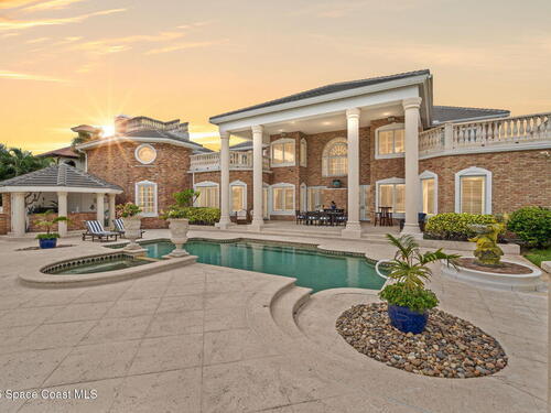 142						Lansing Island						Drive												Indian Harbour Beach, FL						32937