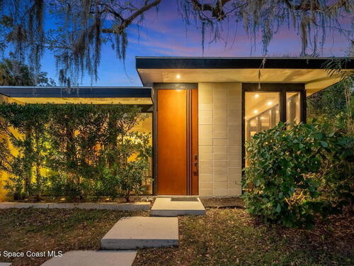 548						Old Oak						Street												Melbourne, FL						32904