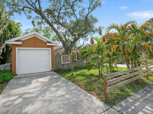 683						Old Oak						Street												Melbourne, FL						32935