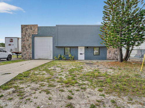 711						Seminole						Avenue												Melbourne, FL						32901