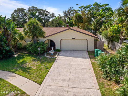 2 Colonial Way  Indian Harbour Beach, FL 32937