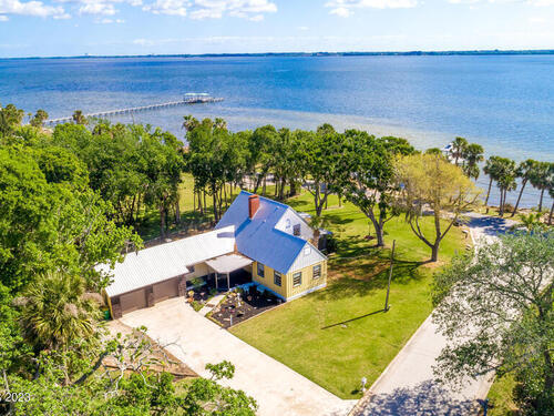 3809 Indian River Drive  Cocoa, FL 32926