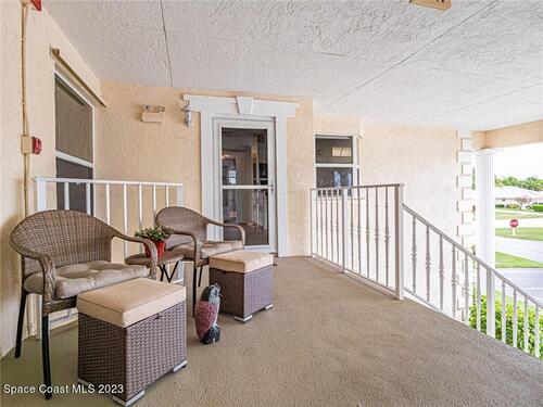 605 Lake Jasmine Circle Unit #209 Vero Beach, FL 32962