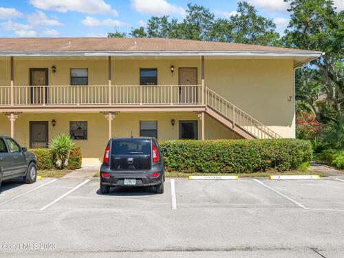 400 18th Street Unit #J8 Vero Beach, FL 32960
