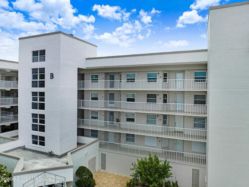 8700 Ridgewood Avenue Unit #B206 Cape Canaveral, FL 32920