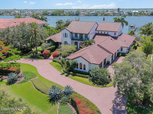147 Lansing Island Drive  Indian Harbour Beach, FL 32937