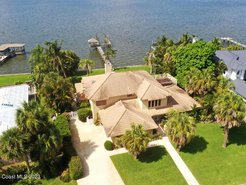 421 Riverview Lane  Melbourne Beach, FL 32951