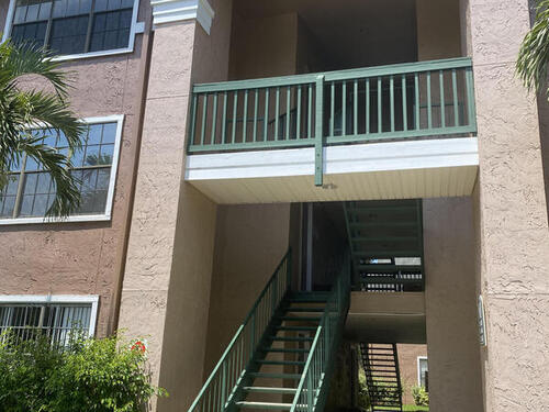 7667 Wickham Road Unit #813 Melbourne, FL 32940