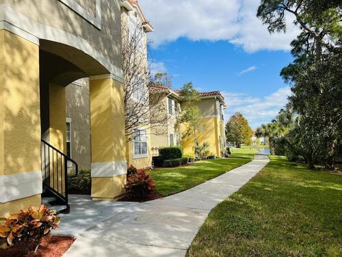 1757 Sophias Drive Unit #105 Melbourne, FL 32940