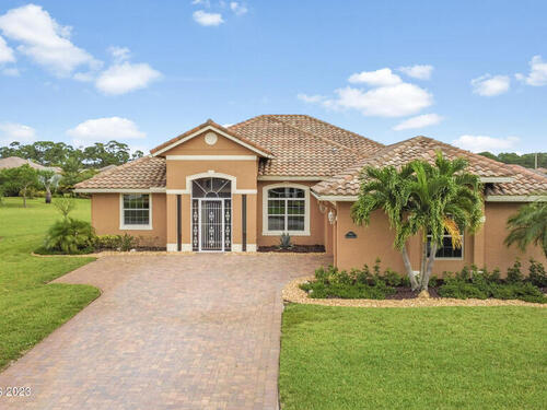 7600 Fieldstone Ranch Square  Vero Beach, FL 32967