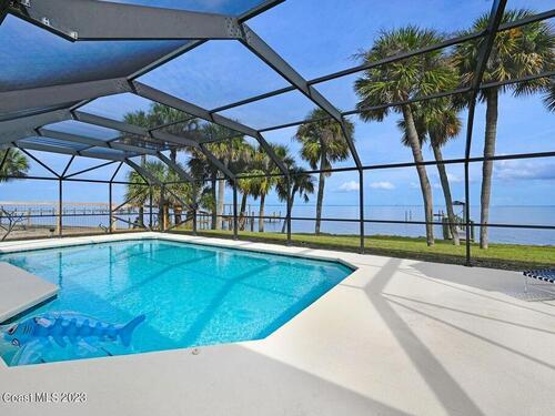 3129 Washington Avenue  Titusville, FL 32780
